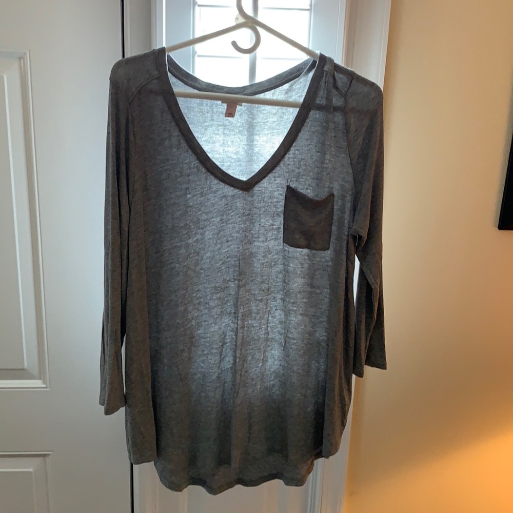 Women’s shirt bundle 18 TOTAL TOPS one price